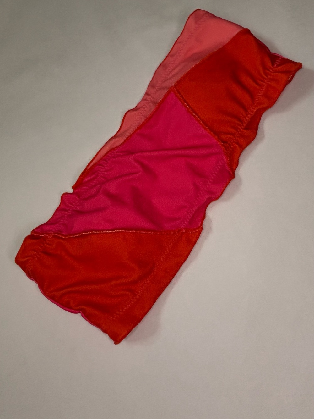 SHEIN Colorblock Bandeau Bikini Top in Red, Pink, Coral Sz S - Picture 2 of 5